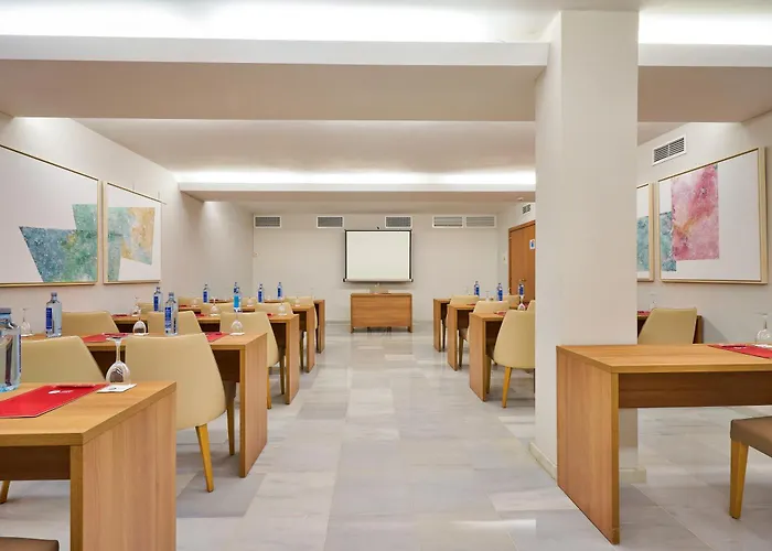 Отель Exe Ciudad De