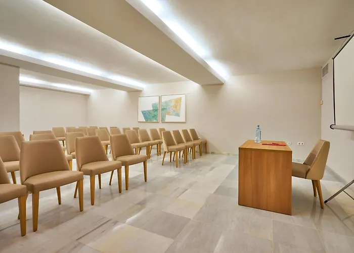 מלון Exe Ciudad De 4*