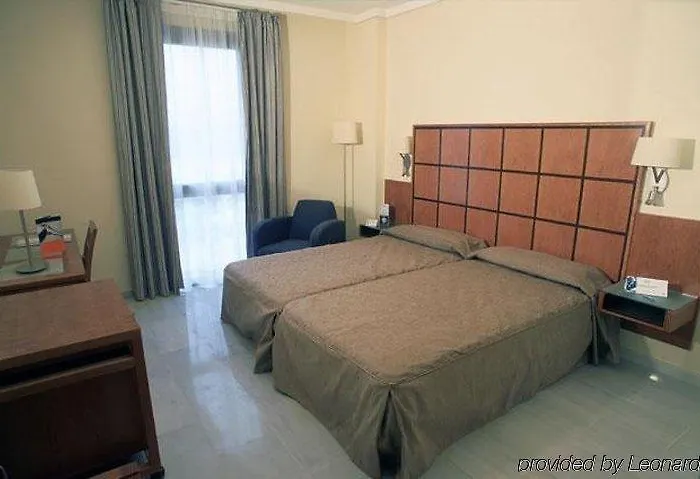 Exe Ciudad De מלון קורדובה