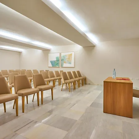 Otel Exe Ciudad De 4*